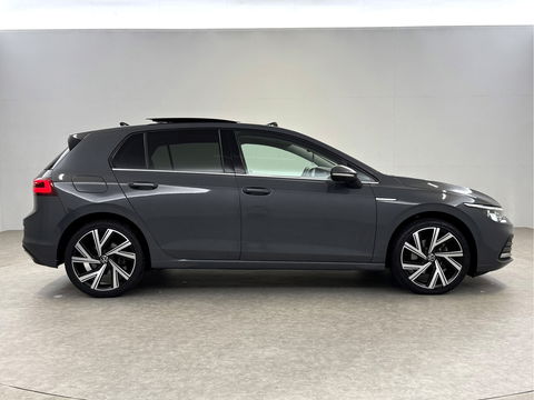 Volkswagen Golf 1.5 eTSI Style | Pano | Memory | Virtual | Massage | Sfeer | Camera | Carplay | Adaptive Cruise | NAP