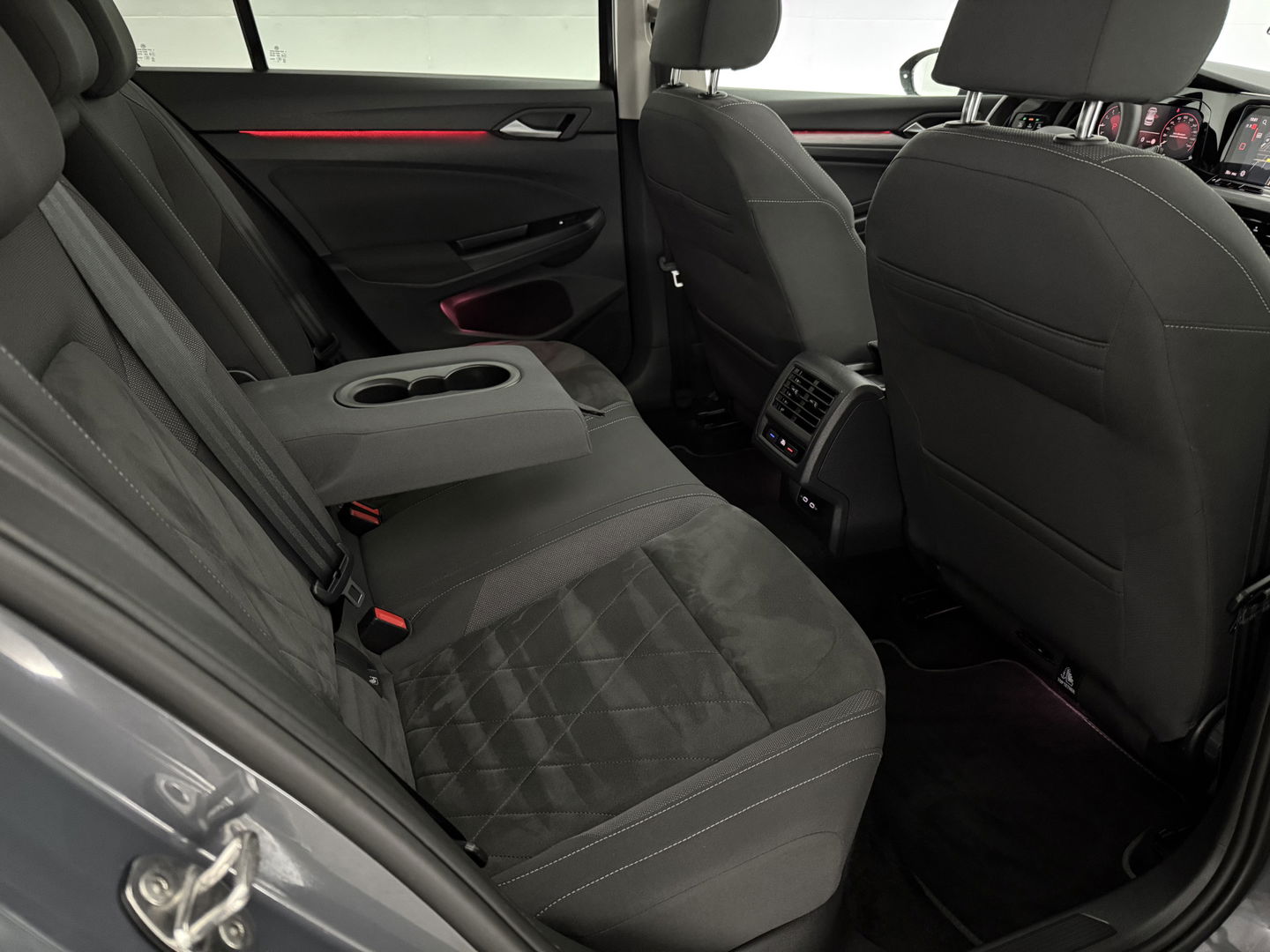 Volkswagen Golf 1.5 eTSI Style | Pano | Memory | Virtual | Massage | Sfeer | Camera | Carplay | Adaptive Cruise | NAP