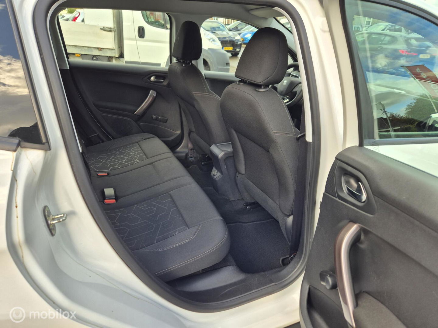 Peugeot 2008 1.2 PureTech, Navi, D-Riem vervangen, Trekhaak