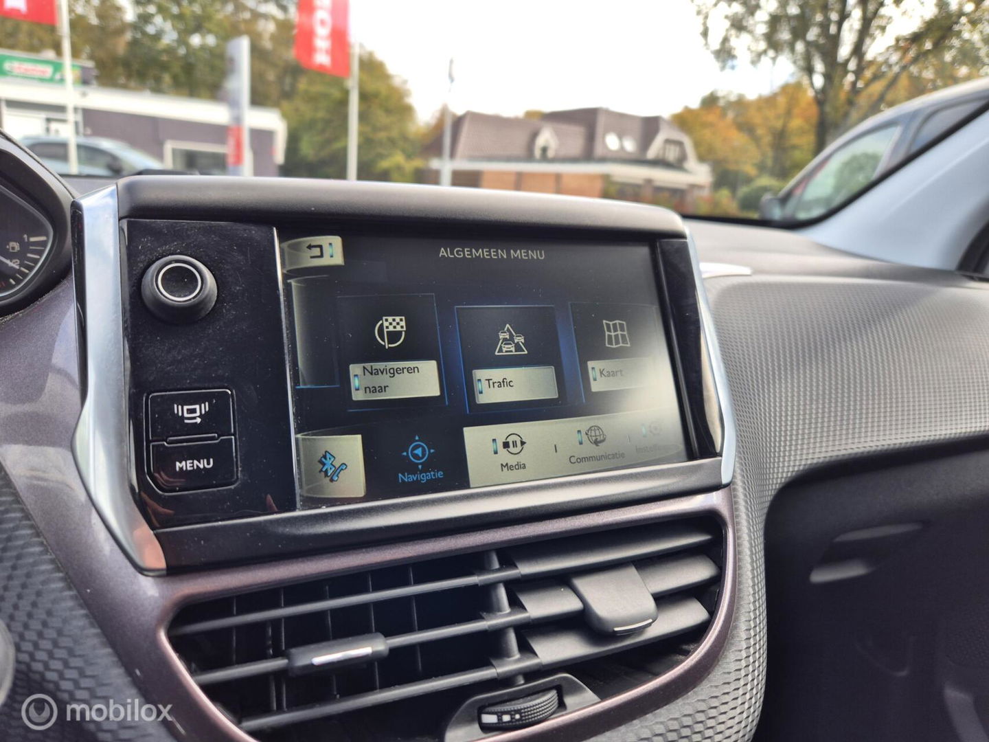 Peugeot 2008 1.2 PureTech, Navi, D-Riem vervangen, Trekhaak