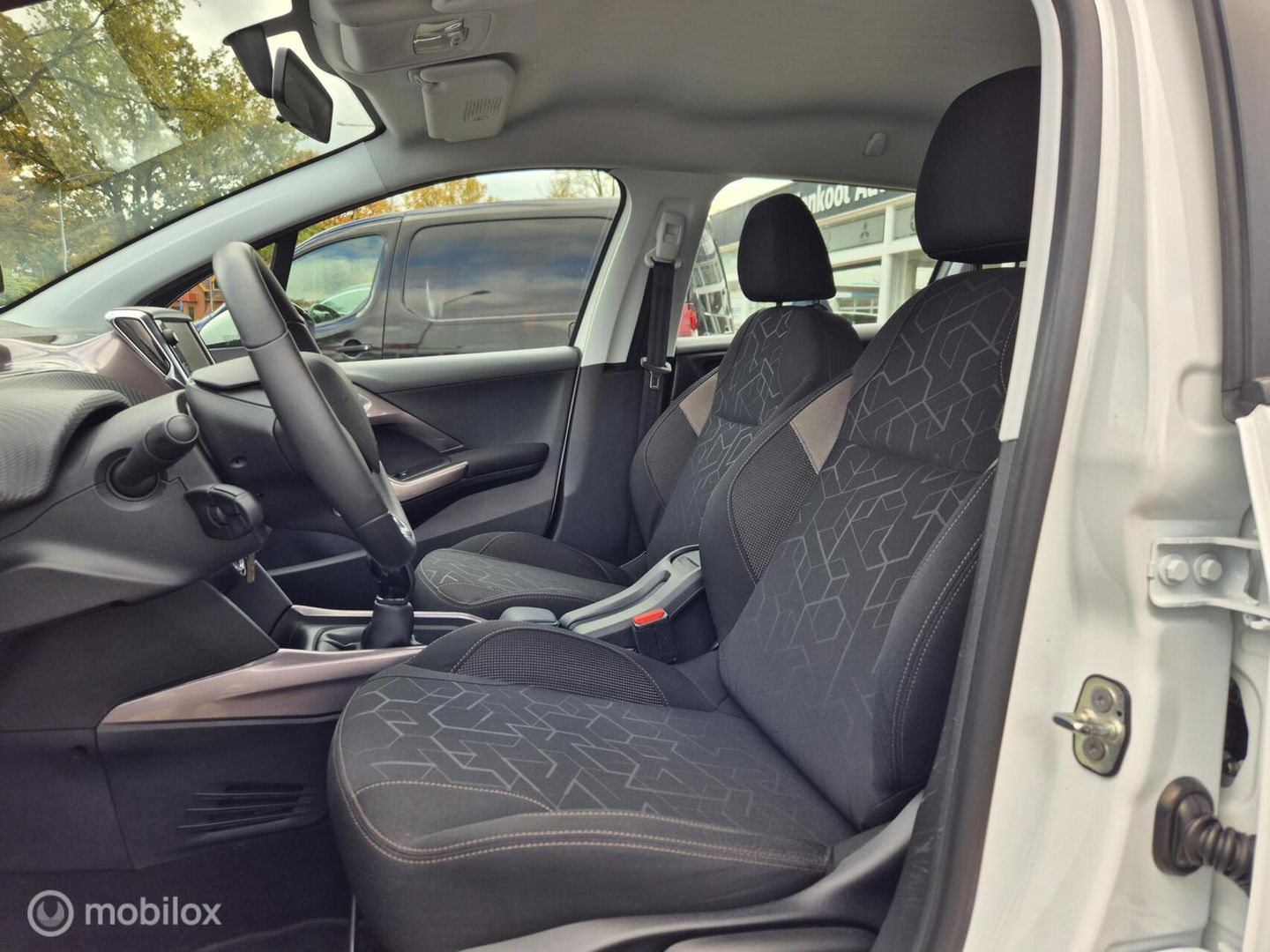 Peugeot 2008 1.2 PureTech, Navi, D-Riem vervangen, Trekhaak