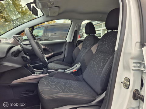Peugeot 2008 1.2 PureTech, Navi, D-Riem vervangen, Trekhaak