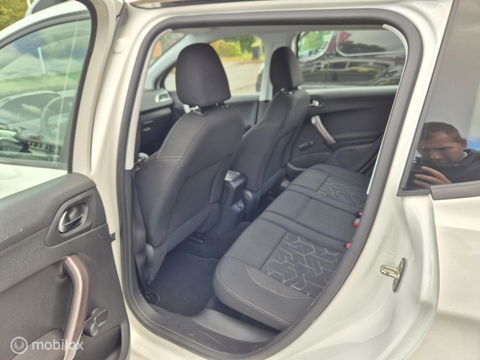Peugeot 2008 1.2 PureTech, Navi, D-Riem vervangen, Trekhaak