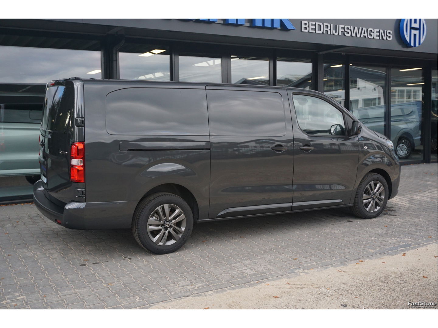 Citroƫn Jumpy 2.0D 180PK EAT8 Aut L3H1 BPM VRIJ!! LED, Navi, Clima, Camera, 17" LM, Stoel-Stoel!! Nr. 001