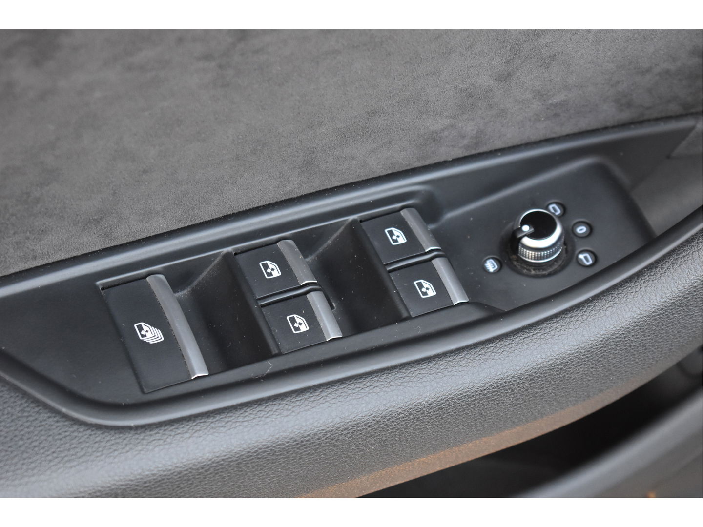 Audi A5 Cabriolet 2.0 TFSI MHEV Design Pro Line Plus 3x S-Line Elekt.haak | Stoel- & nekverwarming | Keyless | Carplay | Virtual Cockpit | Full LED | Historie