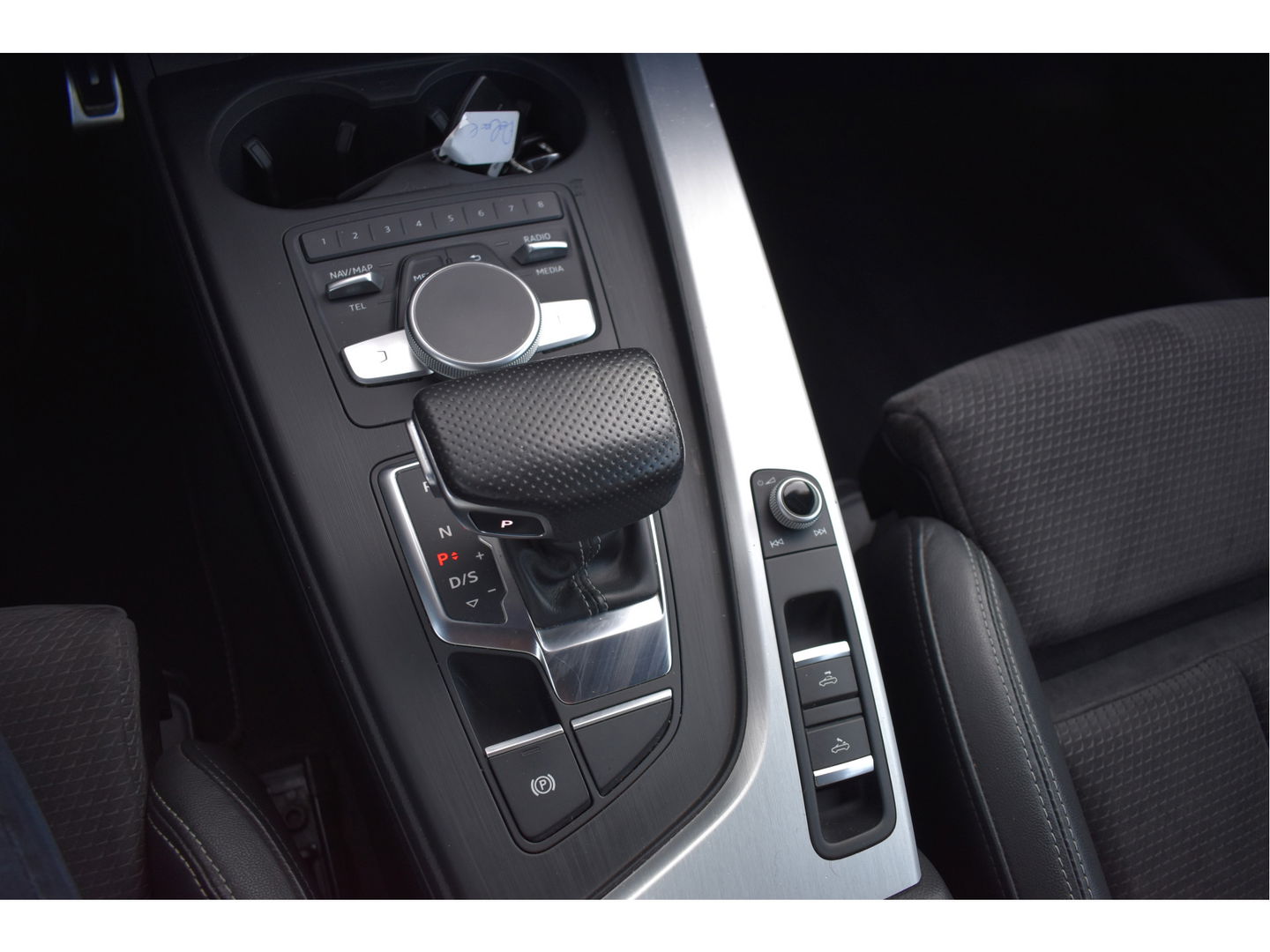 Audi A5 Cabriolet 2.0 TFSI MHEV Design Pro Line Plus 3x S-Line Elekt.haak | Stoel- & nekverwarming | Keyless | Carplay | Virtual Cockpit | Full LED | Historie