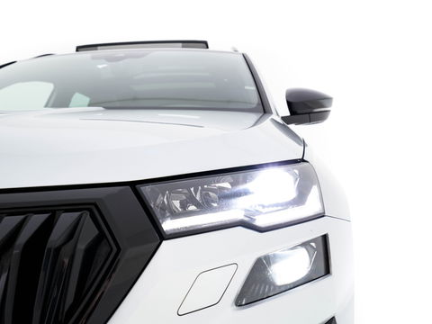 Škoda Karoq 1.5 TSI ACT Sportline (INCL-BTW) Aut. *PANO | DIGI-COCKPIT | ADAPTIVE-CRUISE | FULL-LED | BLIND-SPOT | HEATED-SPORTSEATS | CAMERA | AMBIENT-LIGHT | NAVI-FULLMAP | KEYLESS | DAB+ | SHIFT-PADDLES | PRIVACY-GLASS | .