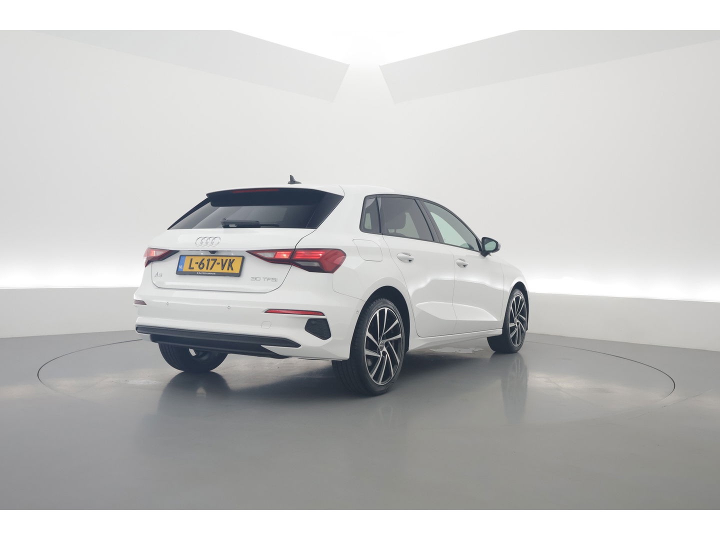 Audi A3 Sportback 30 TFSI Pro Line | facelift model | Camera | Keyless | Stoelverw. | Cruise | 18''