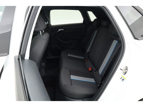 Audi A3 Sportback 30 TFSI Pro Line | facelift model | Camera | Keyless | Stoelverw. | Cruise | 18''