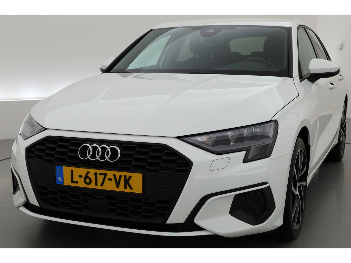 Audi A3 Sportback 30 TFSI Pro Line | facelift model | Camera | Keyless | Stoelverw. | Cruise | 18''
