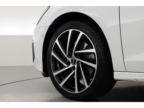 Audi A3 Sportback 30 TFSI Pro Line | facelift model | Camera | Keyless | Stoelverw. | Cruise | 18''