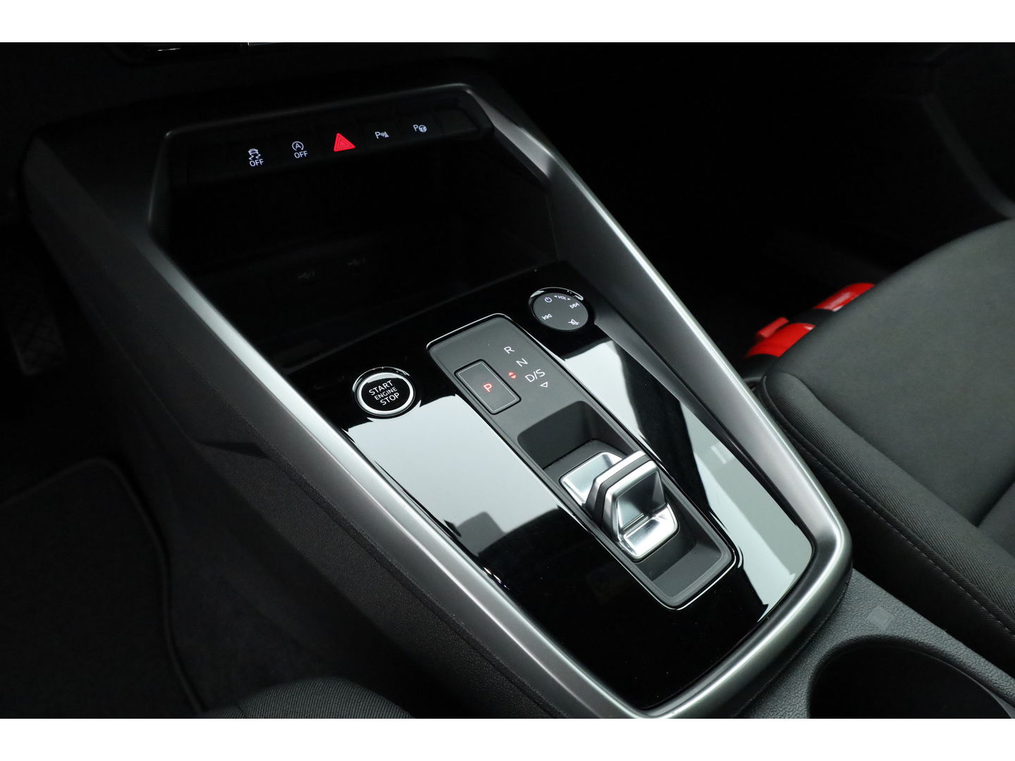 Audi A3 Sportback 30 TFSI Pro Line | facelift model | Camera | Keyless | Stoelverw. | Cruise | 18''