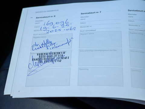 Volvo V40 Cross Country 2.0 T3 Nordic+ 152PK Leder Pano Trekhaak