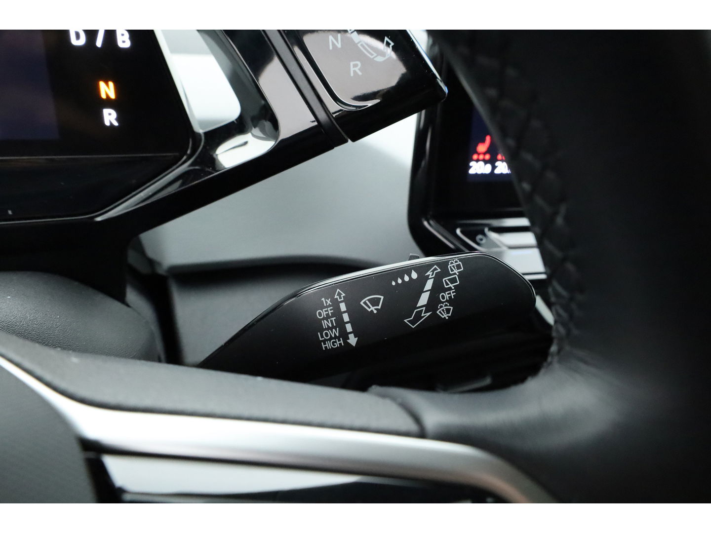 Volkswagen ID.3 First 58 kWh | IQ Light | ACC | Keyless | Stoel- Stuurverw. | 19'' | Trekhaak