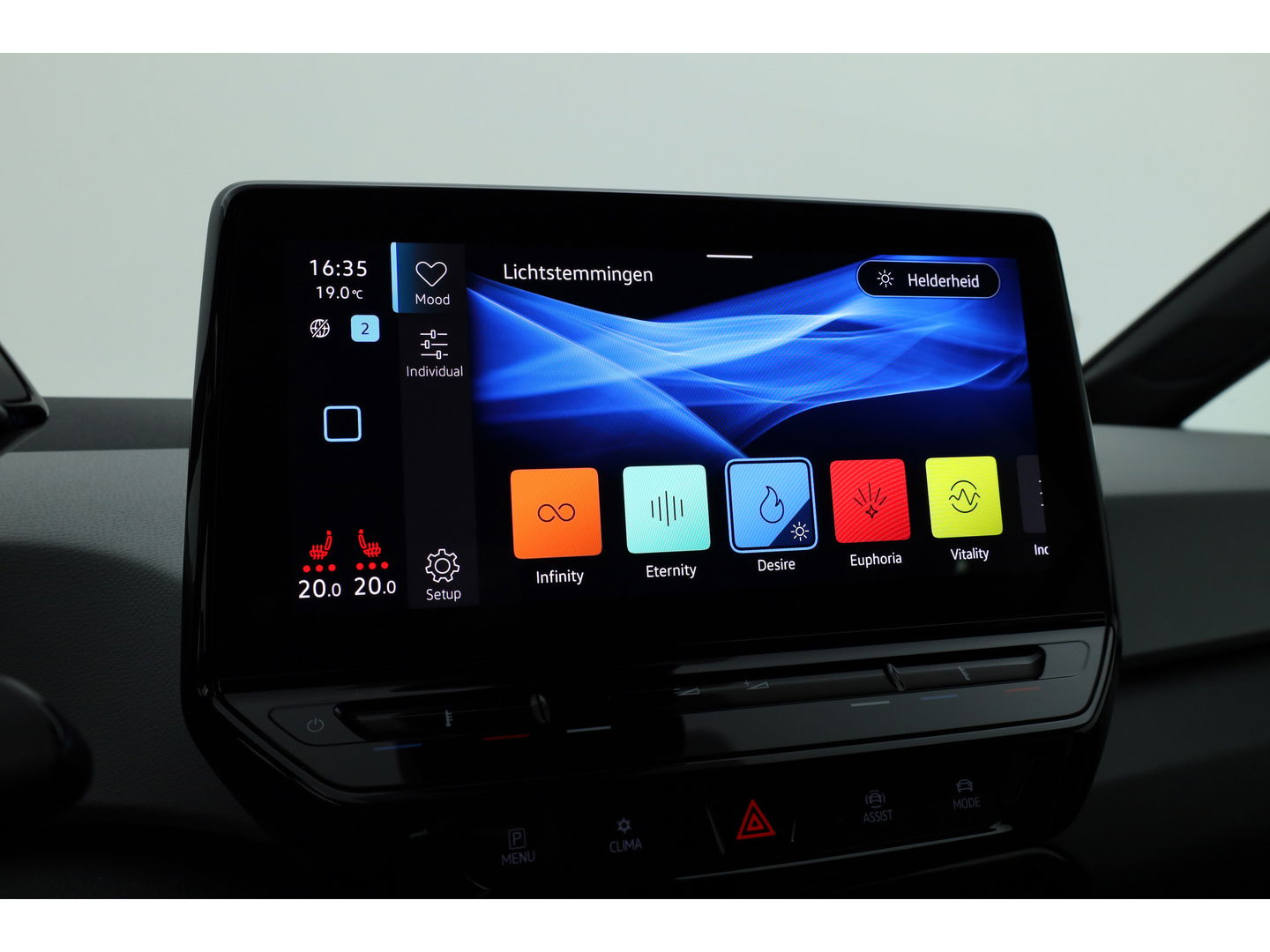 Volkswagen ID.3 First 58 kWh | IQ Light | ACC | Keyless | Stoel- Stuurverw. | 19'' | Trekhaak