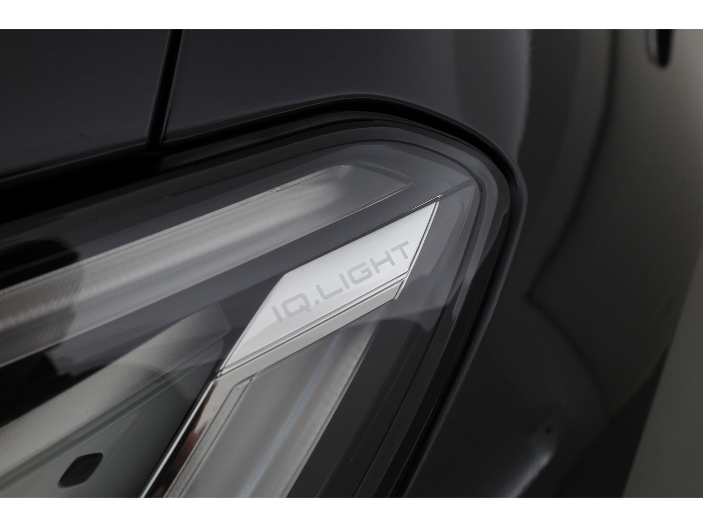 Volkswagen ID.3 First 58 kWh | IQ Light | ACC | Keyless | Stoel- Stuurverw. | 19'' | Trekhaak