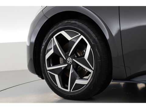 Volkswagen ID.3 First 58 kWh | IQ Light | ACC | Keyless | Stoel- Stuurverw. | 19'' | Trekhaak