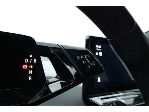 Volkswagen ID.3 First 58 kWh | IQ Light | ACC | Keyless | Stoel- Stuurverw. | 19'' | Trekhaak