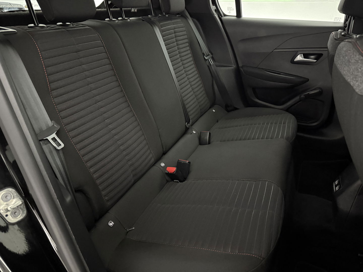Peugeot 208 EV Active 50 kWh 136PK | Carplay | Parkeersens. | Cruise | Navigatie | LED | NAP