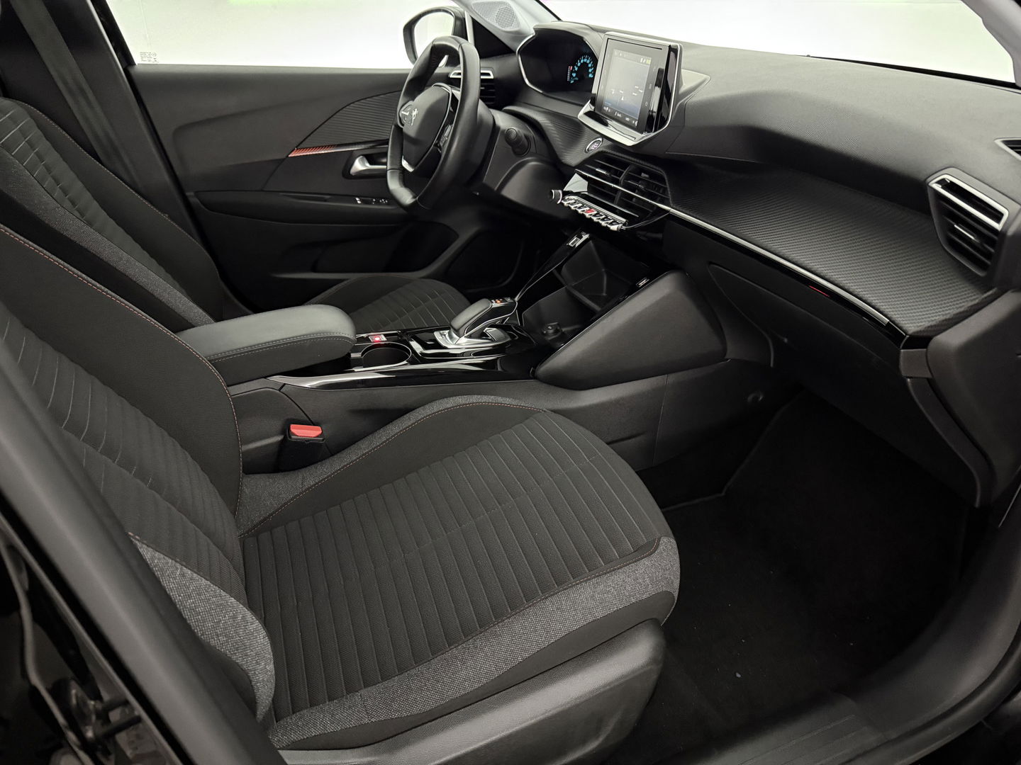 Peugeot 208 EV Active 50 kWh 136PK | Carplay | Parkeersens. | Cruise | Navigatie | LED | NAP