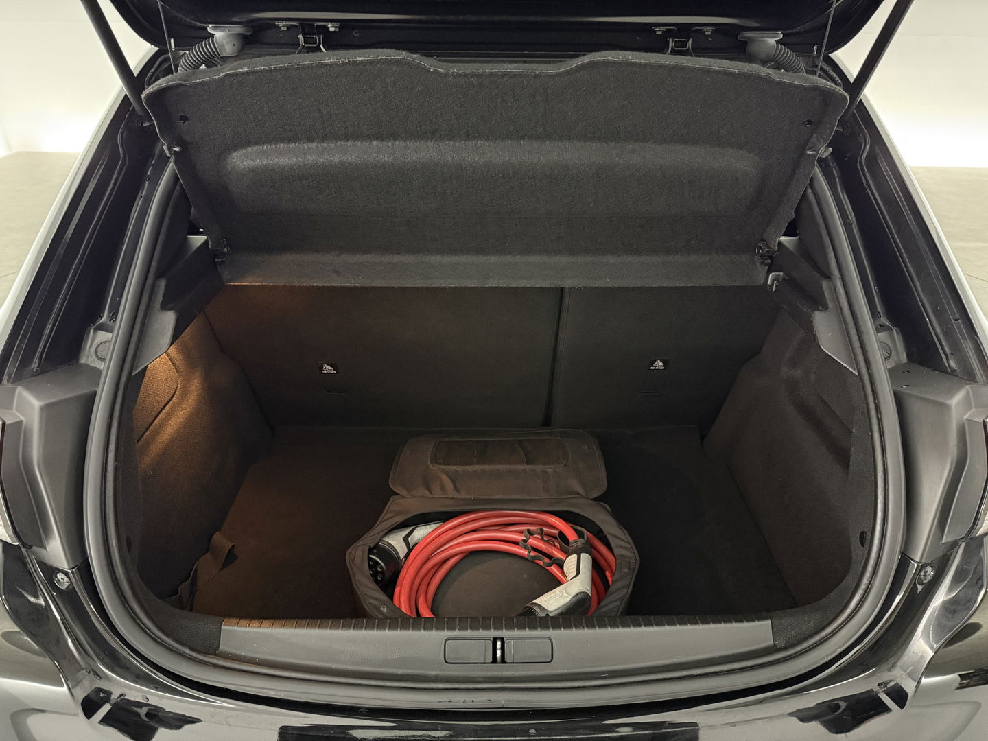 Peugeot 208 EV Active 50 kWh 136PK | Carplay | Parkeersens. | Cruise | Navigatie | LED | NAP