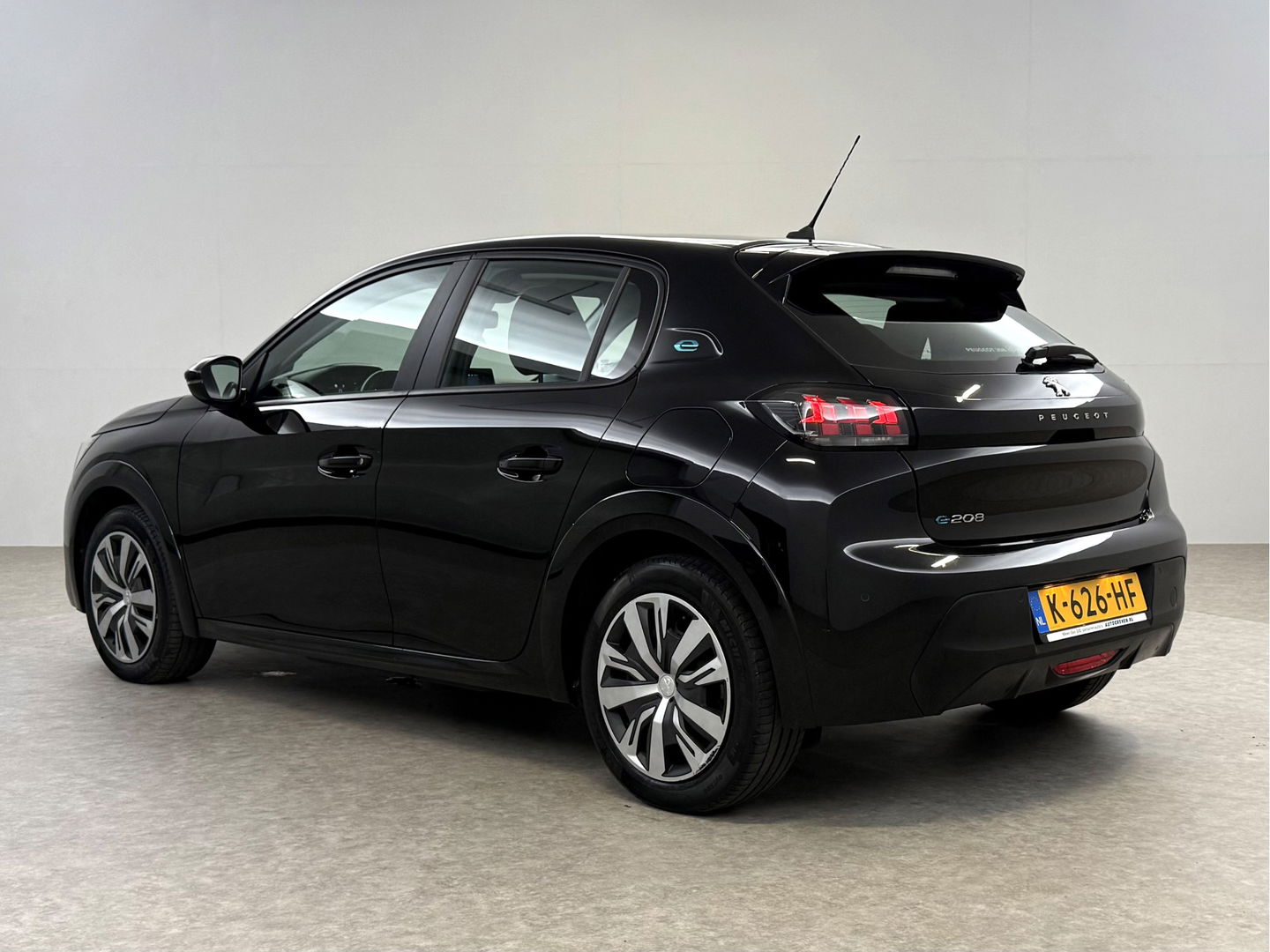 Peugeot 208 EV Active 50 kWh 136PK | Carplay | Parkeersens. | Cruise | Navigatie | LED | NAP