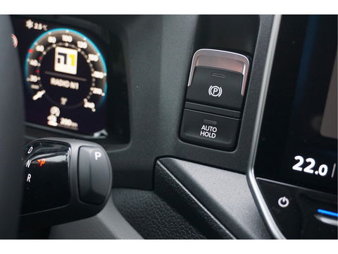 Volkswagen Crafter 35 177PK L3H3 AUT Facelift BPM 13" Navi, Cam, Gev. Stoel, LED, 2x Schuifdeur! NR. 819