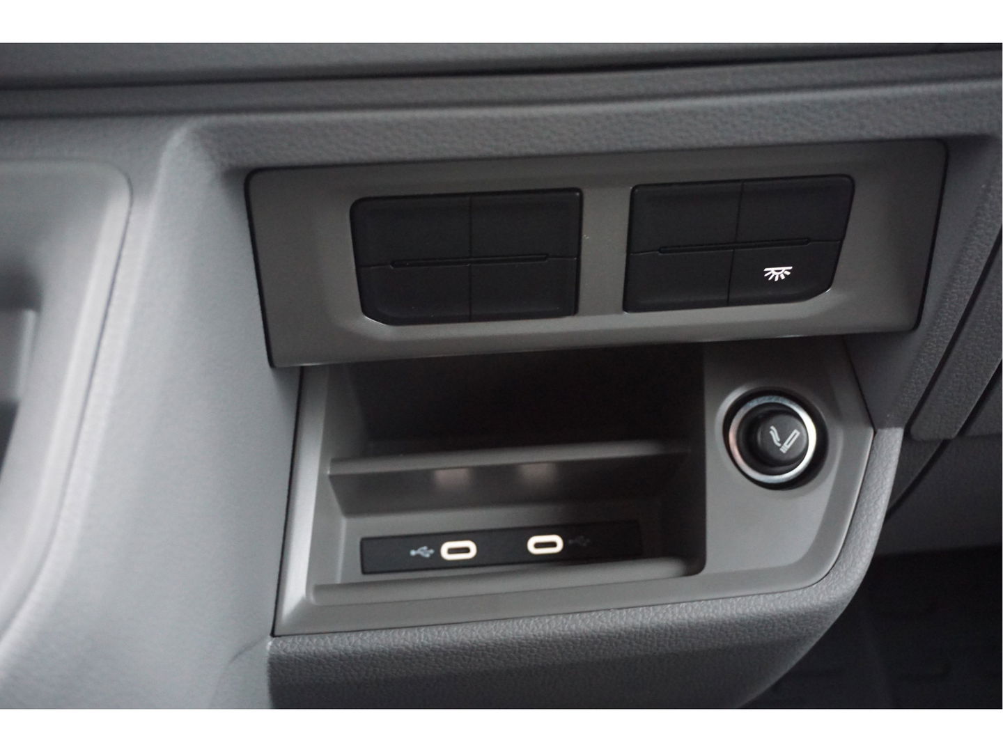 Volkswagen Crafter 35 177PK L3H3 AUT Facelift BPM 13" Navi, Cam, Gev. Stoel, LED, 2x Schuifdeur! NR. 819