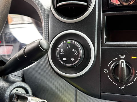 Peugeot Partner 122 1.6 HDI L1 XR Profit + | Radio CD-Speler | Elektrische Ramen | Centrale Deurvergrendeling | Rijmodus Regeling |