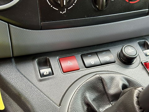 Peugeot Partner 122 1.6 HDI L1 XR Profit + | Radio CD-Speler | Elektrische Ramen | Centrale Deurvergrendeling | Rijmodus Regeling |