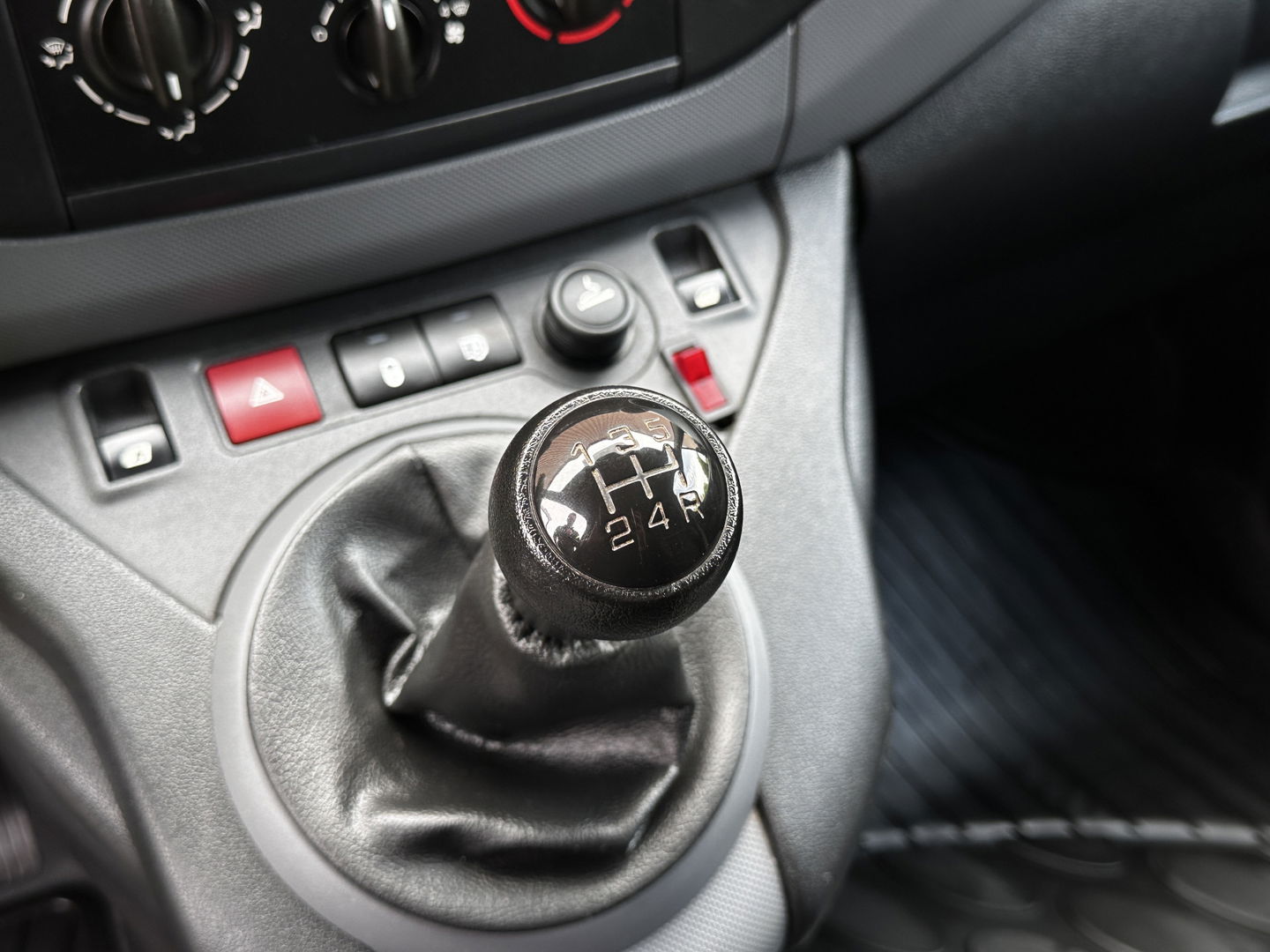 Peugeot Partner 122 1.6 HDI L1 XR Profit + | Radio CD-Speler | Elektrische Ramen | Centrale Deurvergrendeling | Rijmodus Regeling |