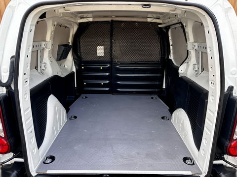 Peugeot Partner 122 1.6 HDI L1 XR Profit + | Radio CD-Speler | Elektrische Ramen | Centrale Deurvergrendeling | Rijmodus Regeling |