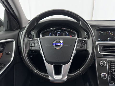 Volvo V60 2.4 D6 Twin Engine AWD Special Edition Plug-In Aut. *PANO | LUXURY-LEATHER | XENON | MEMORY-PACK | HEATED-COMFORTSEATS | NAVI-FULLMAP | CAMERA | ECC | PDC | CRUISE | TOWBAR | 17''ALU*