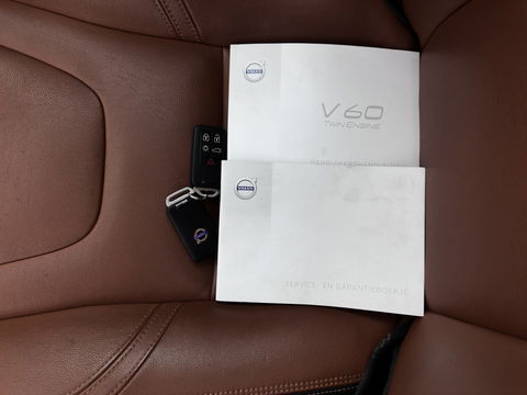 Volvo V60 2.4 D6 Twin Engine AWD Special Edition Plug-In Aut. *PANO | LUXURY-LEATHER | XENON | MEMORY-PACK | HEATED-COMFORTSEATS | NAVI-FULLMAP | CAMERA | ECC | PDC | CRUISE | TOWBAR | 17''ALU*