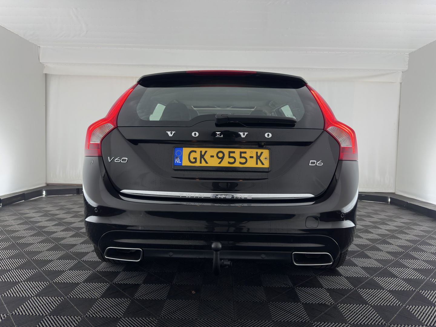 Volvo V60 2.4 D6 Twin Engine AWD Special Edition Plug-In Aut. *PANO | LUXURY-LEATHER | XENON | MEMORY-PACK | HEATED-COMFORTSEATS | NAVI-FULLMAP | CAMERA | ECC | PDC | CRUISE | TOWBAR | 17''ALU*