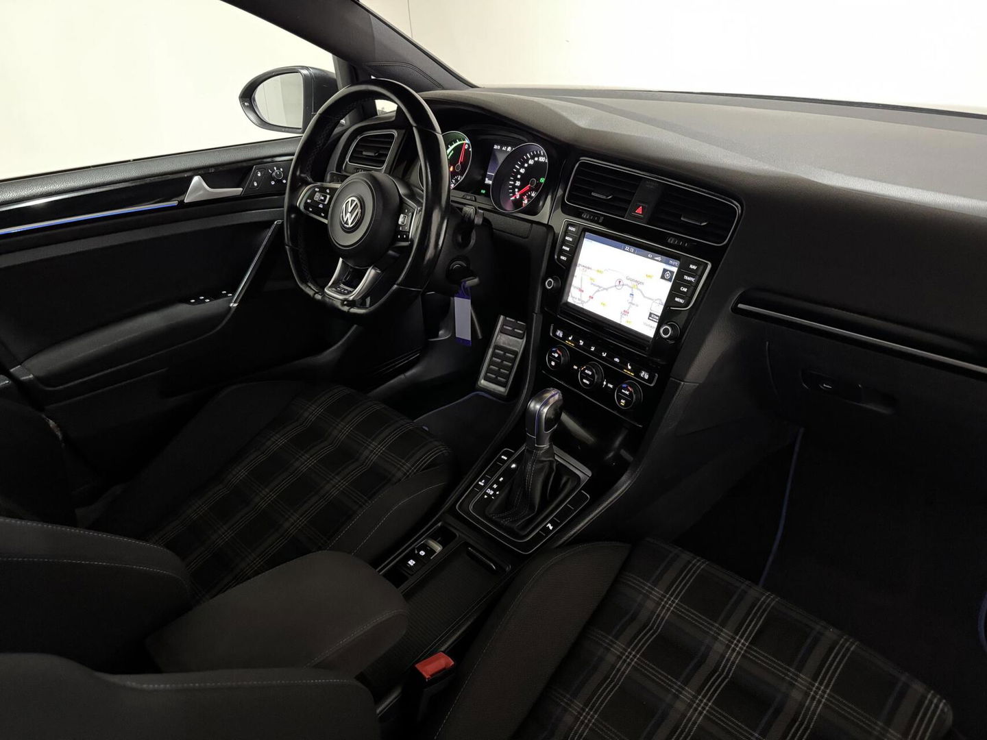 Volkswagen Golf 1.4 TSI GTE Pano PDC navi Cruise NAP stoelverw.
