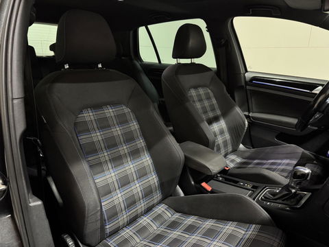 Volkswagen Golf 1.4 TSI GTE Pano PDC navi Cruise NAP stoelverw.
