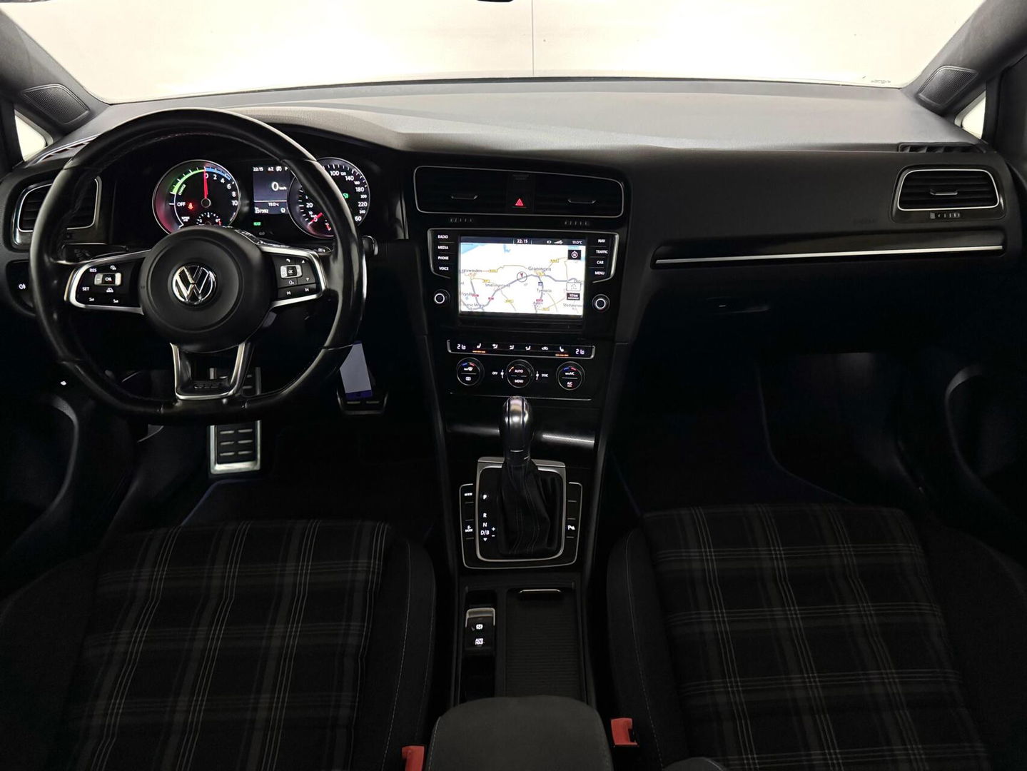Volkswagen Golf 1.4 TSI GTE Pano PDC navi Cruise NAP stoelverw.