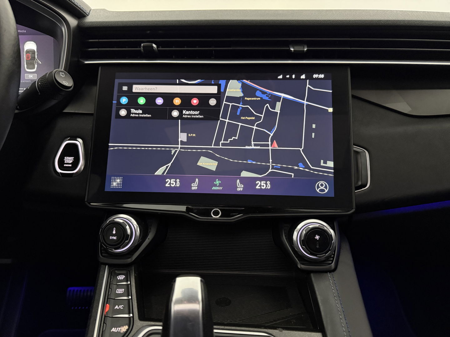 Lynk Co 01 1.5 | Pano | Memory | 360° | Virtual | Sfeerverl. | Keyless | Carplay | Adaptive Cruise