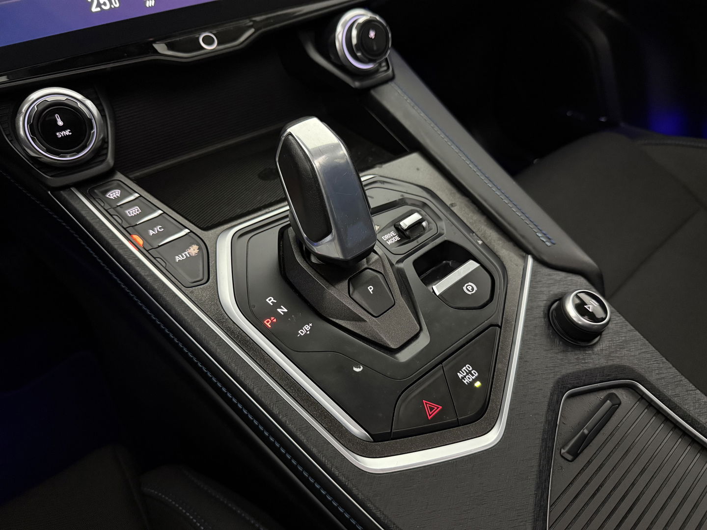 Lynk Co 01 1.5 | Pano | Memory | 360° | Virtual | Sfeerverl. | Keyless | Carplay | Adaptive Cruise