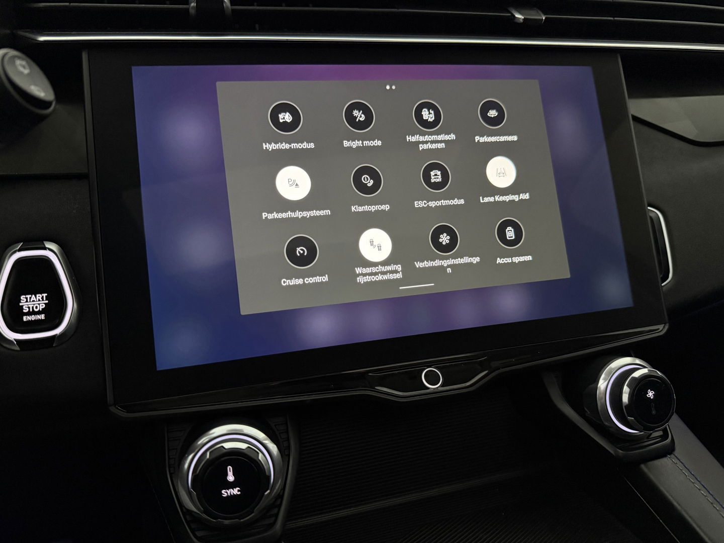 Lynk Co 01 1.5 | Pano | Memory | 360° | Virtual | Sfeerverl. | Keyless | Carplay | Adaptive Cruise
