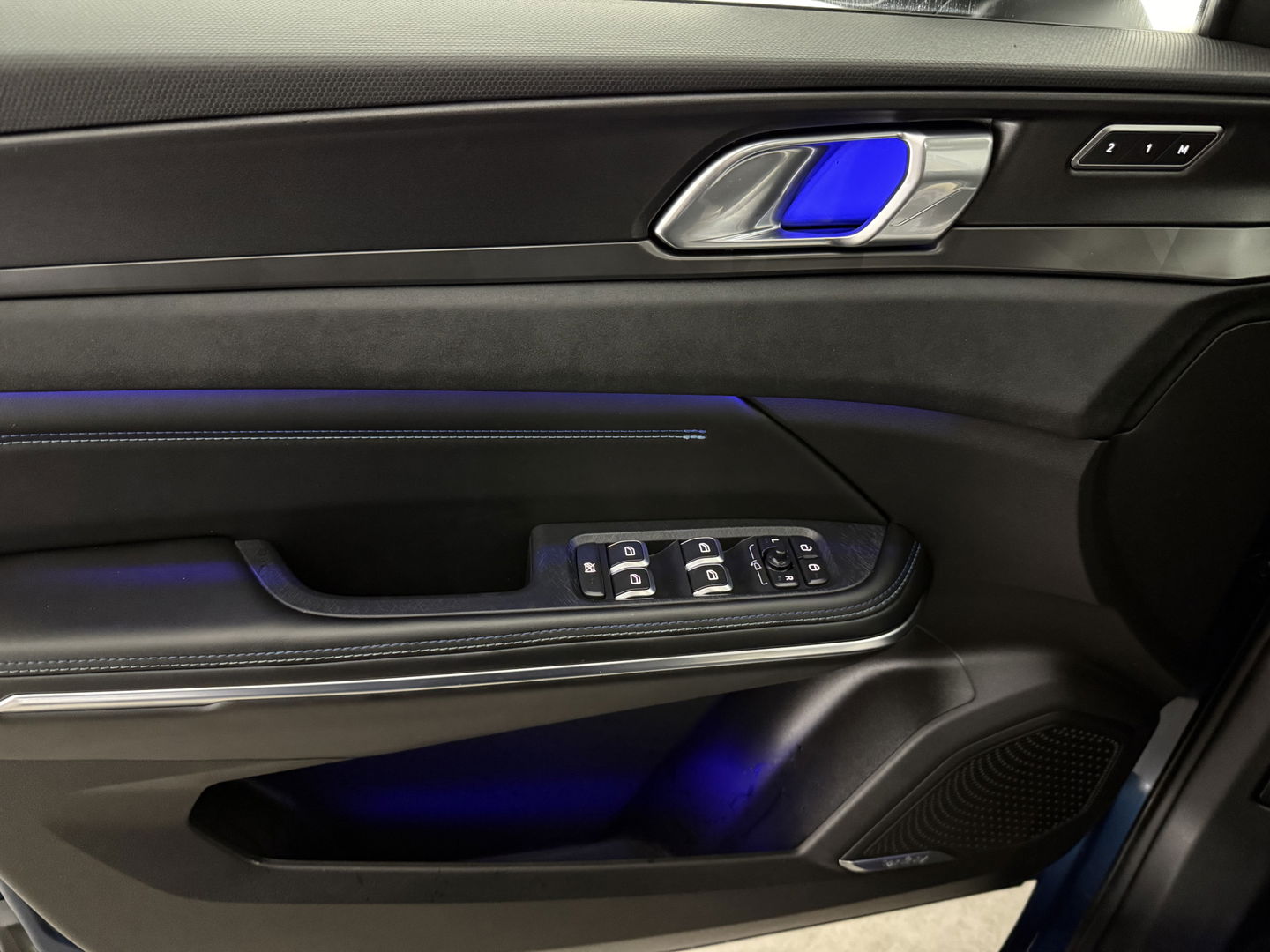 Lynk Co 01 1.5 | Pano | Memory | 360° | Virtual | Sfeerverl. | Keyless | Carplay | Adaptive Cruise