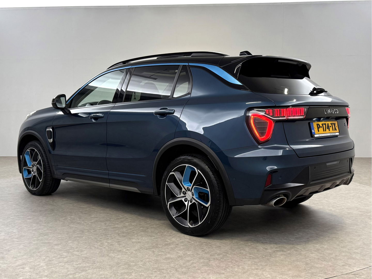 Lynk Co 01 1.5 | Pano | Memory | 360° | Virtual | Sfeerverl. | Keyless | Carplay | Adaptive Cruise
