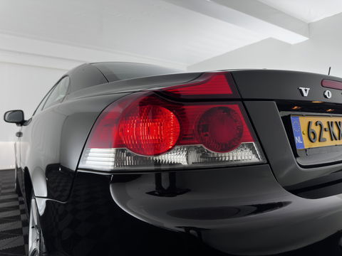 Volvo C70 Convertible 2.0D Momentum Aut. *LUXURY-LEATHER | XENON-PLUS | NAVI-FULLMAP | MEMORY-PACK | HEATED-COMFORTSEATS | ECC | KEYLESS | PDC | CRUISE | 18''ALU*