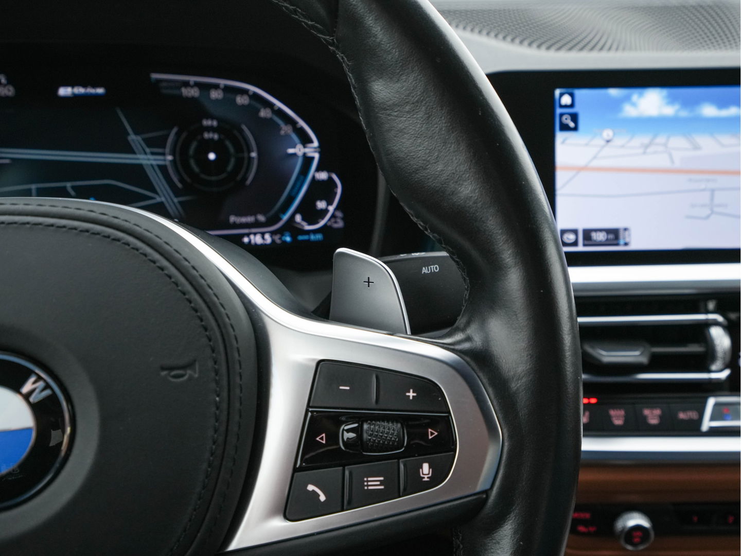 BMW 3-serie 330e eDrive M-Sportpack Edition Plug-In (INCL-BTW) *LUXURY-LEATHER | FULL-LED | HEATED-SPORTSEATS | DIGI-COCKPIT | HIFI-SOUND | NAVI-FULLMAP | AMBIENT-LIGHT | PRIVACY-GLASS | SHIFT-PADDLES | KEYLESS | DAB | ECC | PDC | CARPLAY | ..