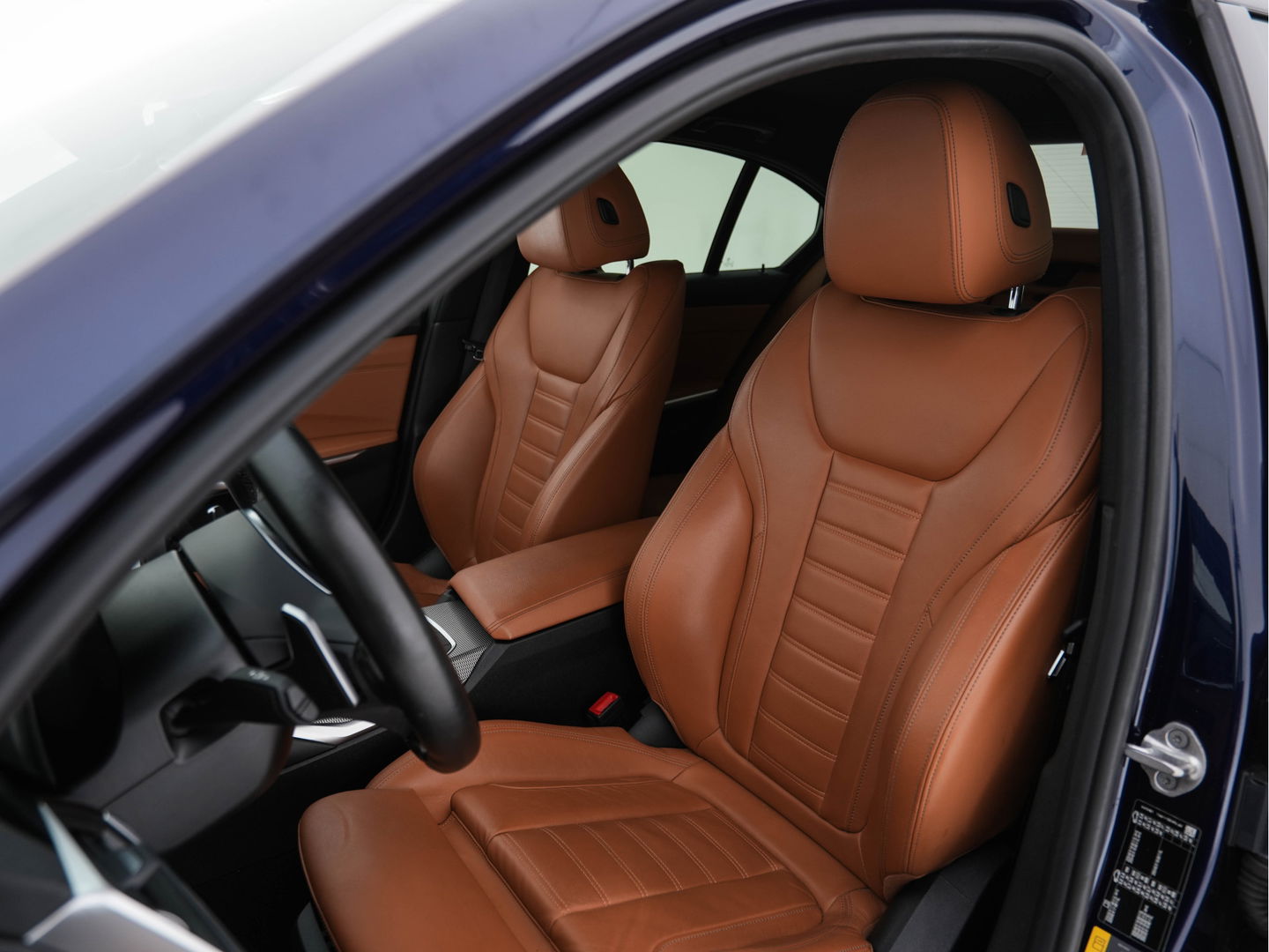 BMW 3-serie 330e eDrive M-Sportpack Edition Plug-In (INCL-BTW) *LUXURY-LEATHER | FULL-LED | HEATED-SPORTSEATS | DIGI-COCKPIT | HIFI-SOUND | NAVI-FULLMAP | AMBIENT-LIGHT | PRIVACY-GLASS | SHIFT-PADDLES | KEYLESS | DAB | ECC | PDC | CARPLAY | ..