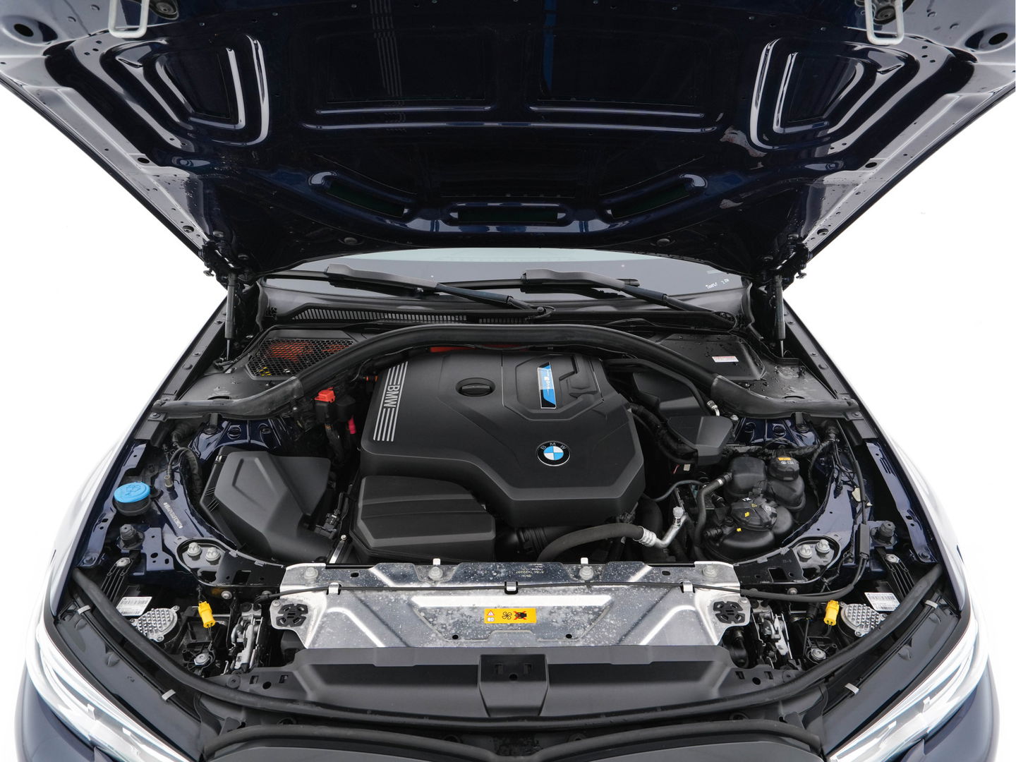 BMW 3-serie 330e eDrive M-Sportpack Edition Plug-In (INCL-BTW) *LUXURY-LEATHER | FULL-LED | HEATED-SPORTSEATS | DIGI-COCKPIT | HIFI-SOUND | NAVI-FULLMAP | AMBIENT-LIGHT | PRIVACY-GLASS | SHIFT-PADDLES | KEYLESS | DAB | ECC | PDC | CARPLAY | ..