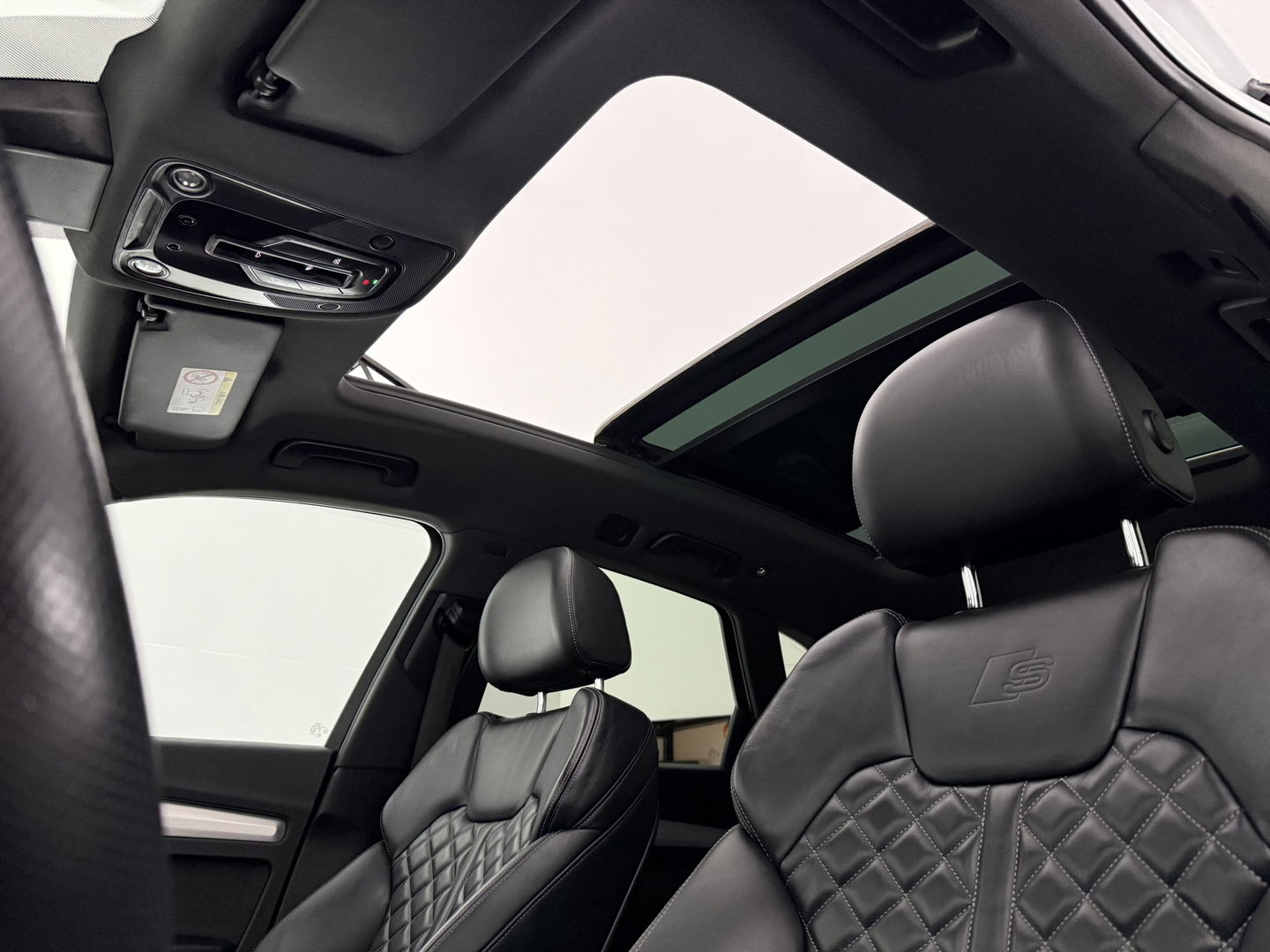 Audi Q5 55 TFSI e Quattro S-line | Luchtvering | Pano | Virtual | Carplay | Trekh. | Keyless | Stoelverw. | Schakelflippers