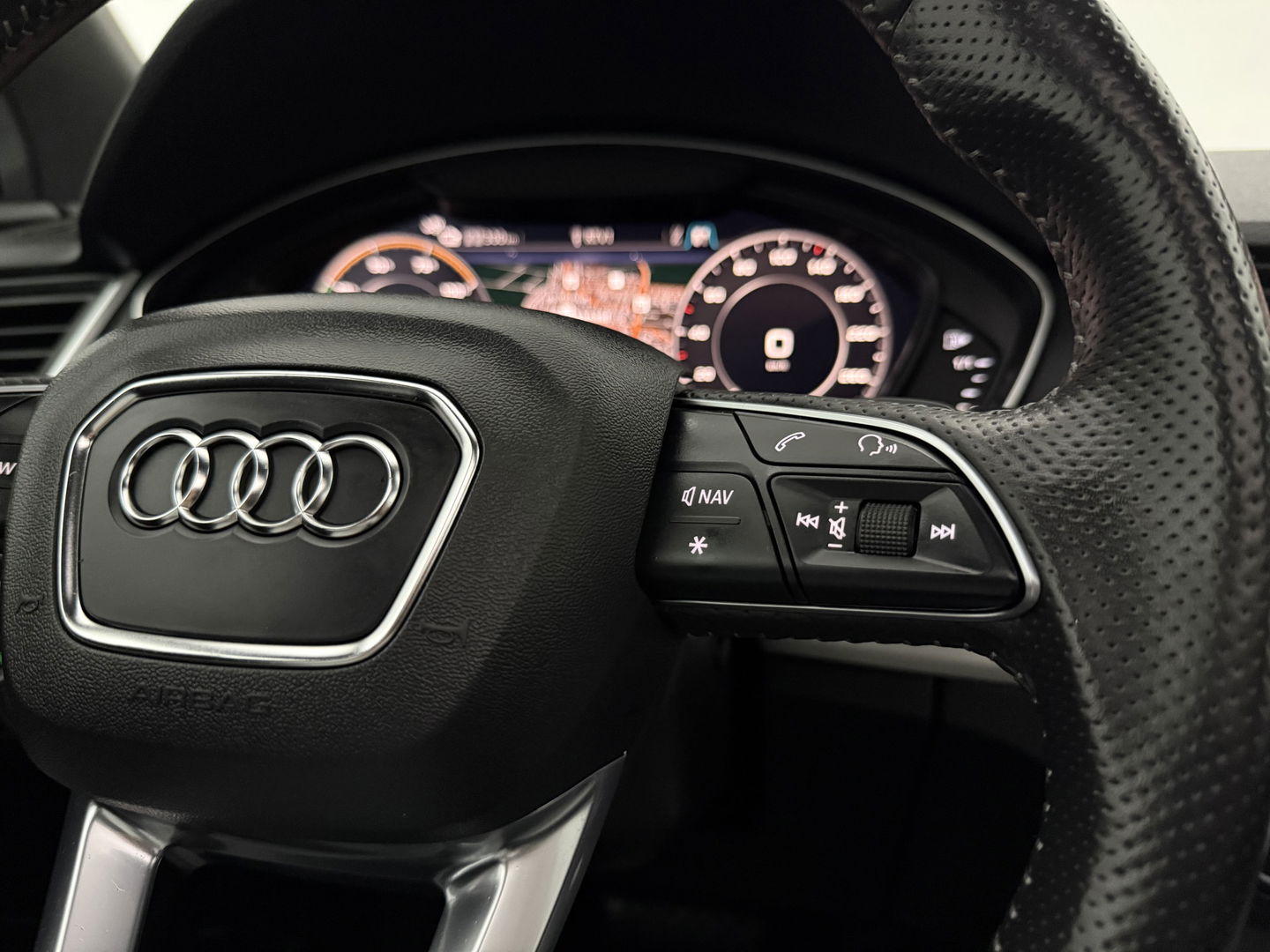 Audi Q5 55 TFSI e Quattro S-line | Luchtvering | Pano | Virtual | Carplay | Trekh. | Keyless | Stoelverw. | Schakelflippers