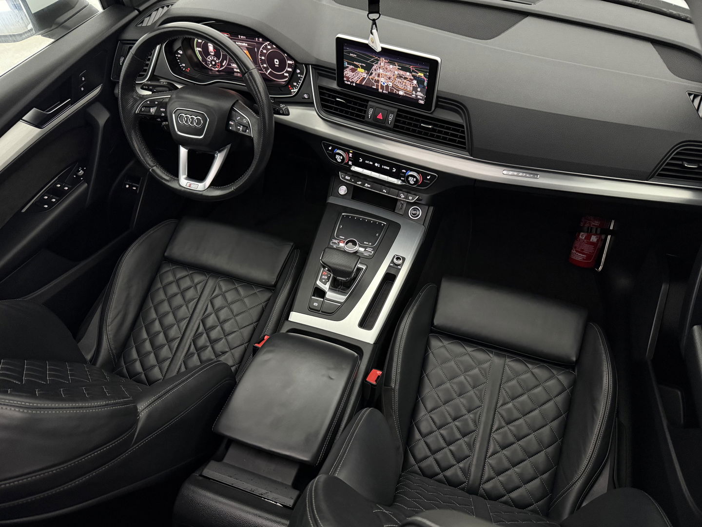 Audi Q5 55 TFSI e Quattro S-line | Luchtvering | Pano | Virtual | Carplay | Trekh. | Keyless | Stoelverw. | Schakelflippers